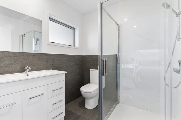 Photo of property in 116a Queen Street, Waiuku, 2123