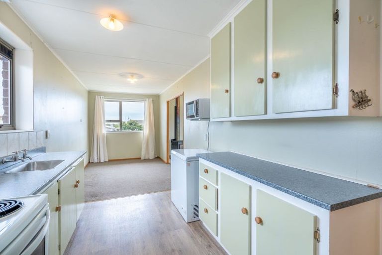 Photo of property in 67 Dunbeath Crescent, Kew, Invercargill, 9812