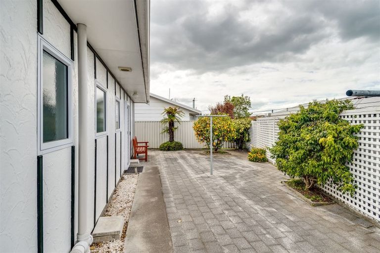 Photo of property in 1/20 Howard Road, Taradale, Napier, 4112