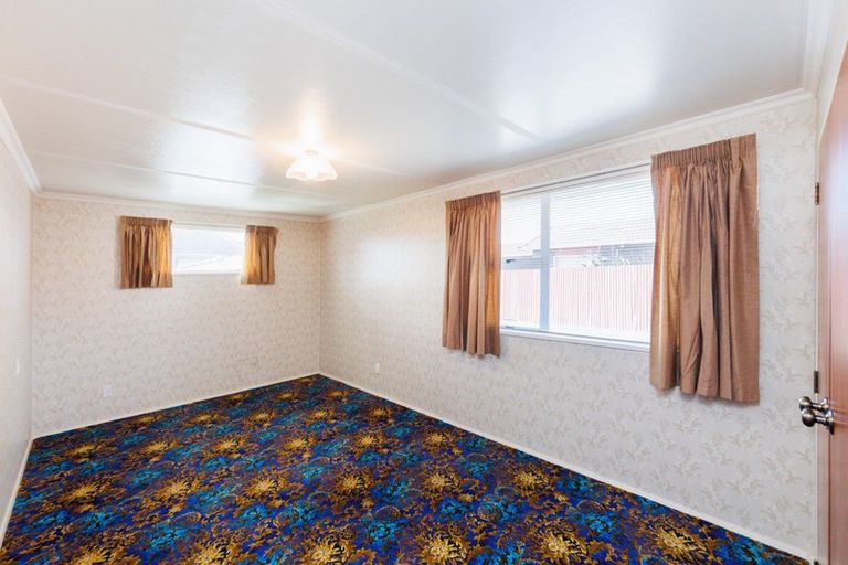 Photo of property in 11 Cecil Place, Cloverlea, Palmerston North, 4412