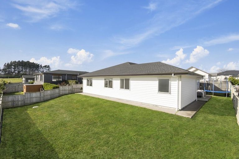 Photo of property in 13 Will Street, Huapai, Kumeu, 0810