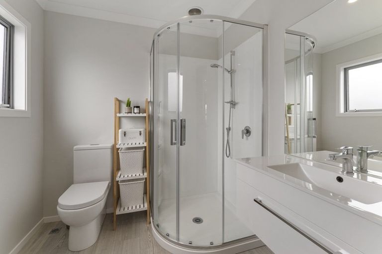 Photo of property in 10 Tieke Lane, Kenepuru, Porirua, 5022