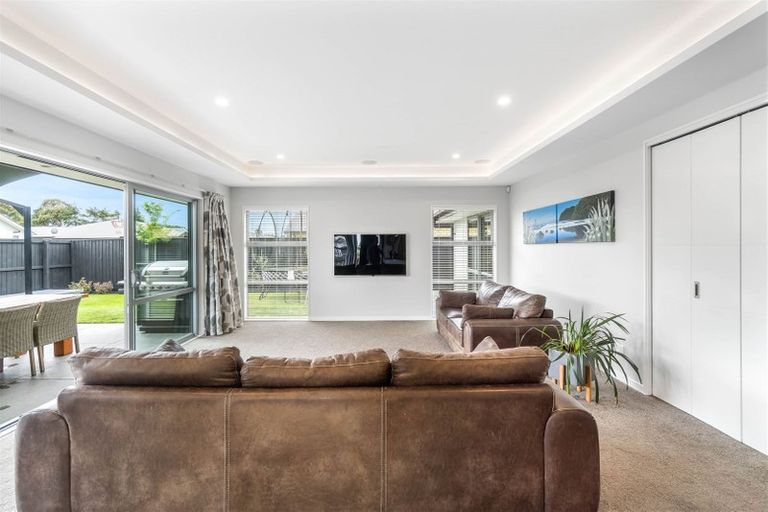 Photo of property in 6 Wallace Crescent, Prebbleton, 7604