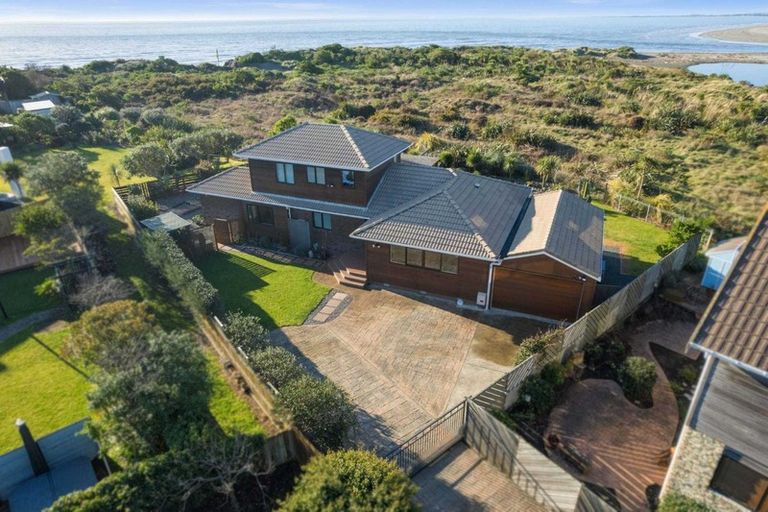 Photo of property in 263 Manly Street, Paraparaumu Beach, Paraparaumu, 5032