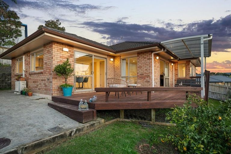 Photo of property in 45 Nimstedt Avenue, Oteha, Auckland, 0632