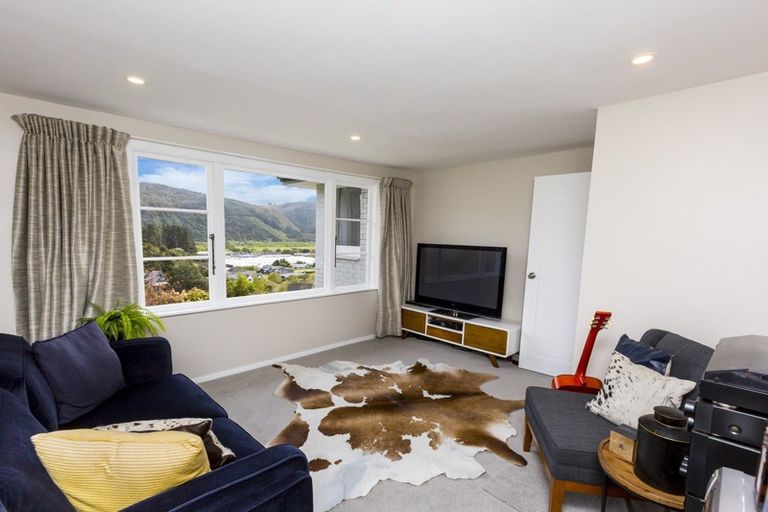 Photo of property in 16 Duncraig Street, Silverstream, Upper Hutt, 5019