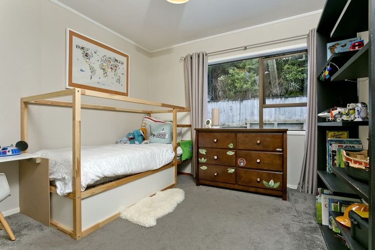 Photo of property in 11 Squirrel Lane, Browns Bay, Auckland, 0630