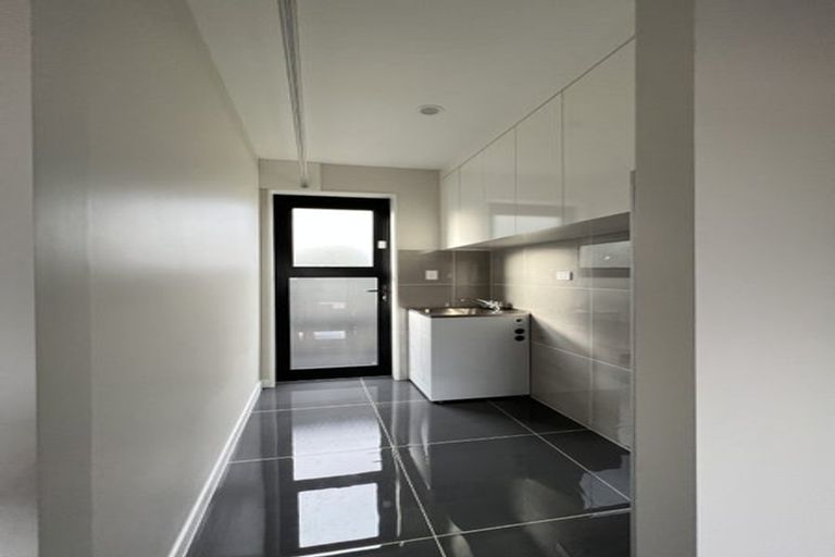 Photo of property in 55c Potter Avenue, Northcote, Auckland, 0627