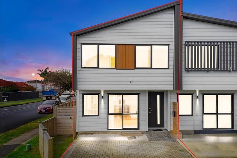 Photo of property in 1/2 Dolphin Street, Pakuranga, Auckland, 2010