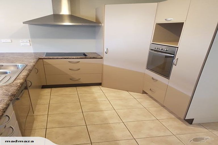 Photo of property in 5 Montrose Place, Pyes Pa, Tauranga, 3112