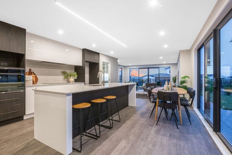 Photo of property in 2b Kaiaho Close, Aotea, Porirua, 5024