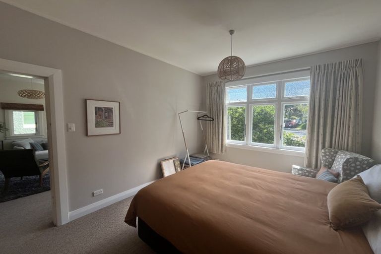 Photo of property in 12 Matipo Street, Eastbourne, Lower Hutt, 5013