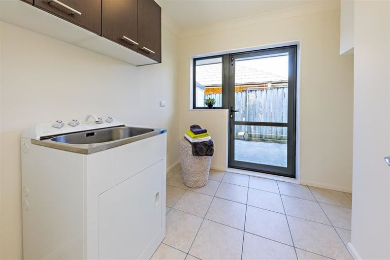 Photo of property in 30 Cairnsvale Rise, Manurewa, Auckland, 2105