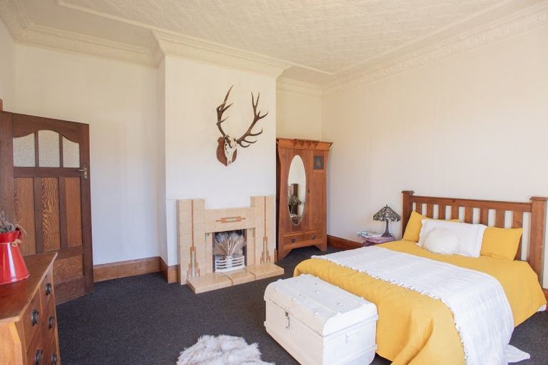 Photo of property in 18 Albert Street, Winton, 9720