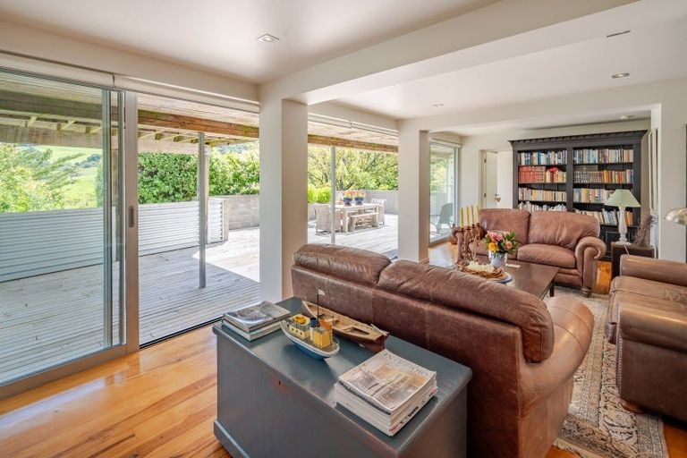 Photo of property in 2 Tirohanga Terrace, Akaroa, 7581