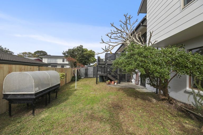 Photo of property in 41a Vivian Wilson Drive, Eastern Beach, Auckland, 2012