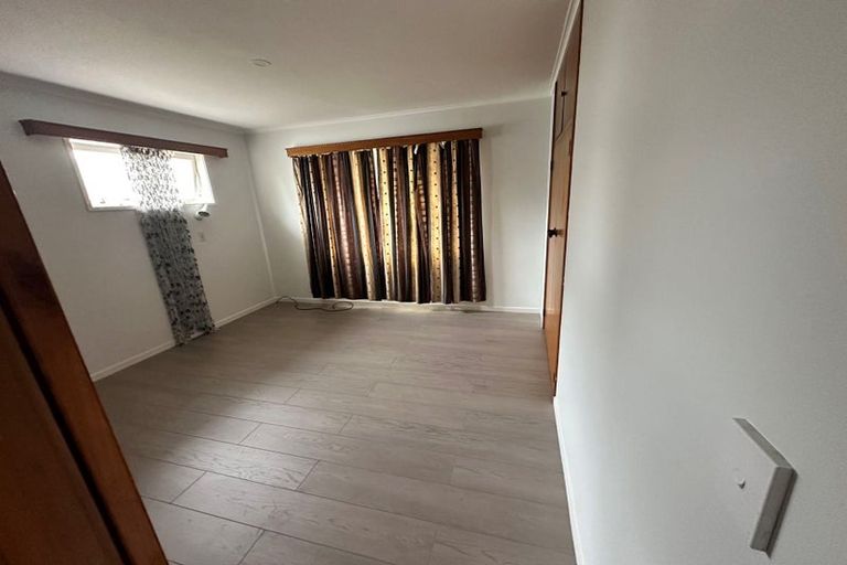 Photo of property in 42 Russell Road, Manurewa, Auckland, 2102