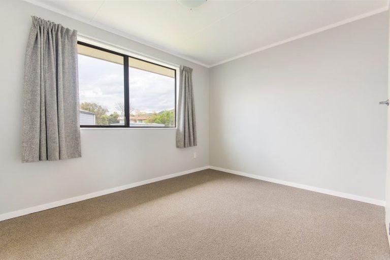 Photo of property in 21 Kowhai Street, Tokomaru, Palmerston North, 4474