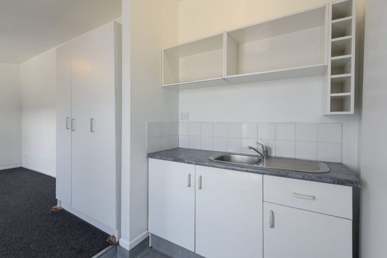 Photo of property in 26 Herald Street, Berhampore, Wellington, 6023