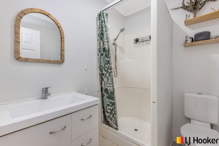 Photo of property in 2/187 Carnoustie Drive, Wattle Downs, Auckland, 2103