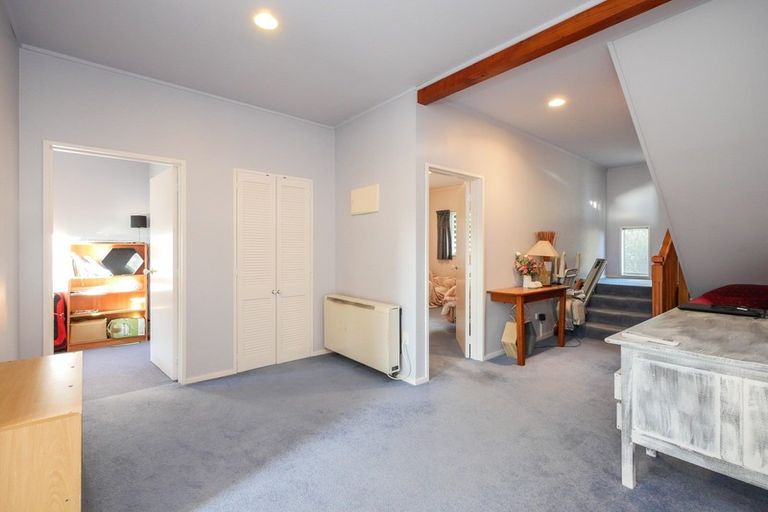 Photo of property in 17 Calvert Place, Shiel Hill, Dunedin, 9013