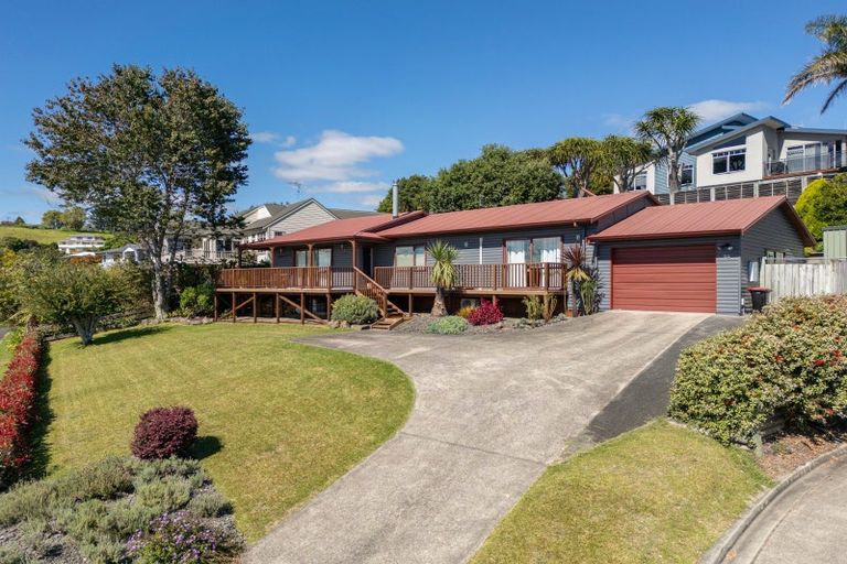 Photo of property in 38 Waipuna Grove, Welcome Bay, Tauranga, 3112
