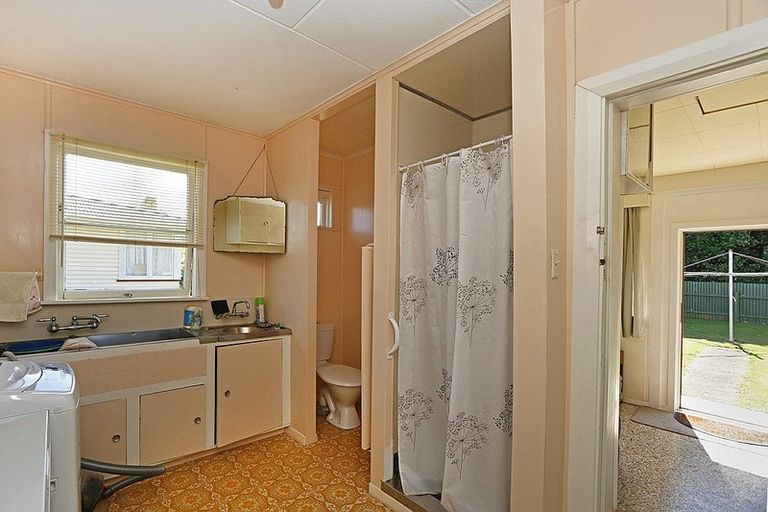 Photo of property in 13 Whitcombe Road, Opunake, 4616