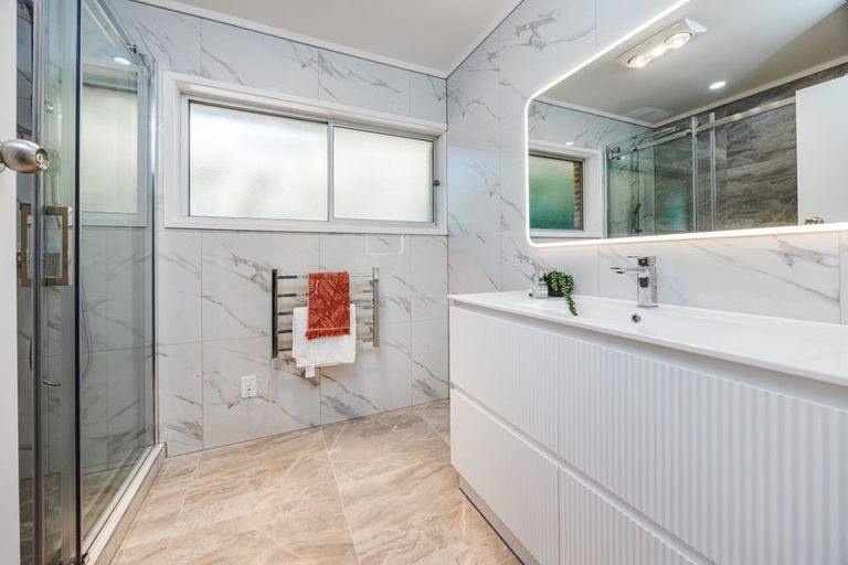 Photo of property in 3 Halcyon Place, Papatoetoe, Auckland, 2025