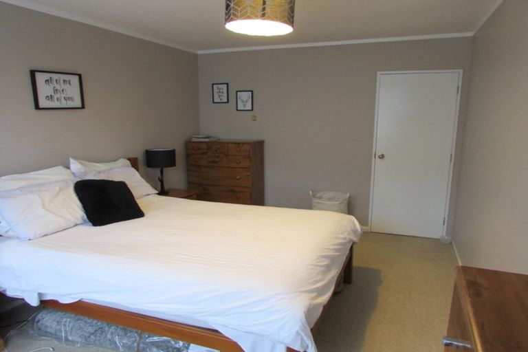 Photo of property in 33 Prouse Crescent, Naenae, Lower Hutt, 5011