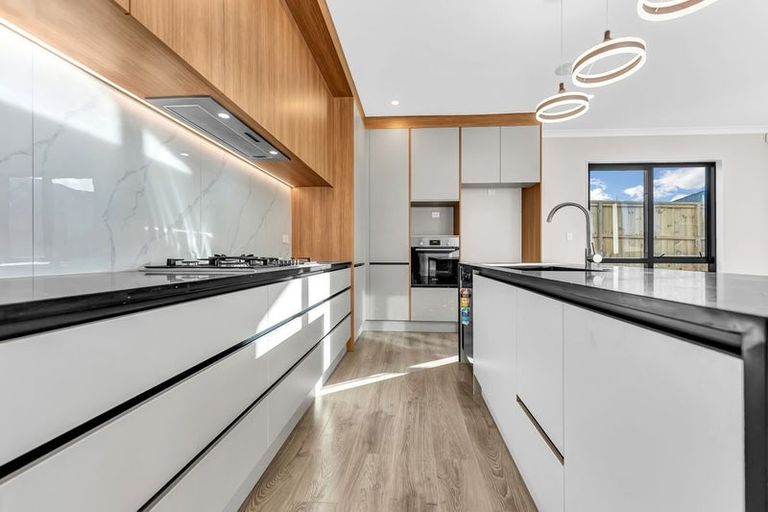 Photo of property in 23 Glenaray Crescent, Wanaka, 9305