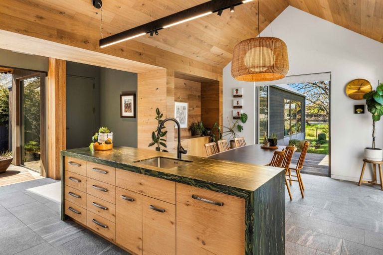 Photo of property in 58 Garden Road, Merivale, Christchurch, 8014