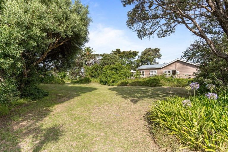 Photo of property in 304 Beverley Terrace, Whangamata, 3620