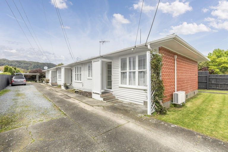 Photo of property in Heretaunga Flats, 4/652 Fergusson Drive, Trentham, Upper Hutt, 5018