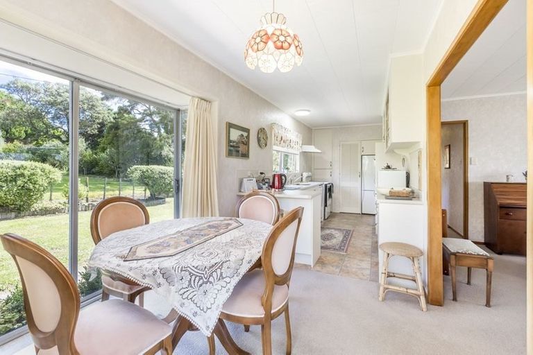 Photo of property in 1174 Sandspit Road, Sandspit, Warkworth, 0982