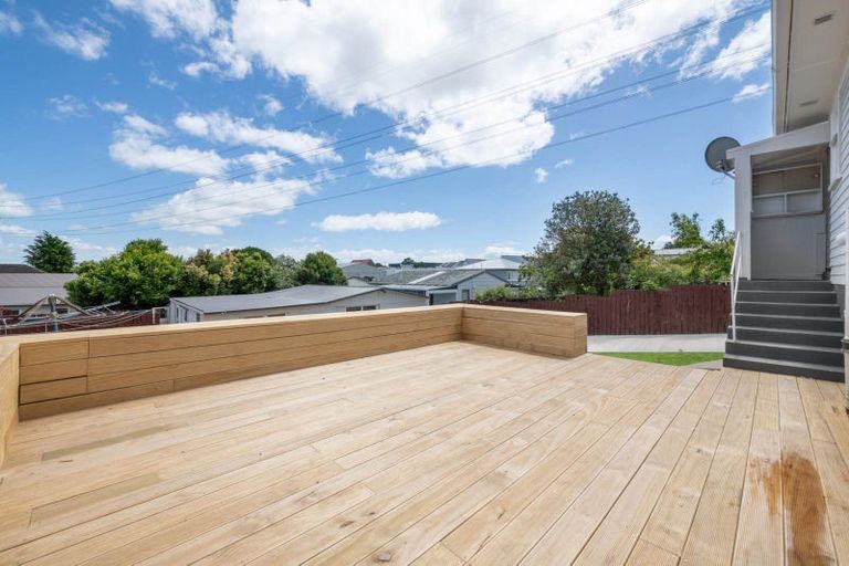 Photo of property in 27 Takanini Road, Takanini, 2112