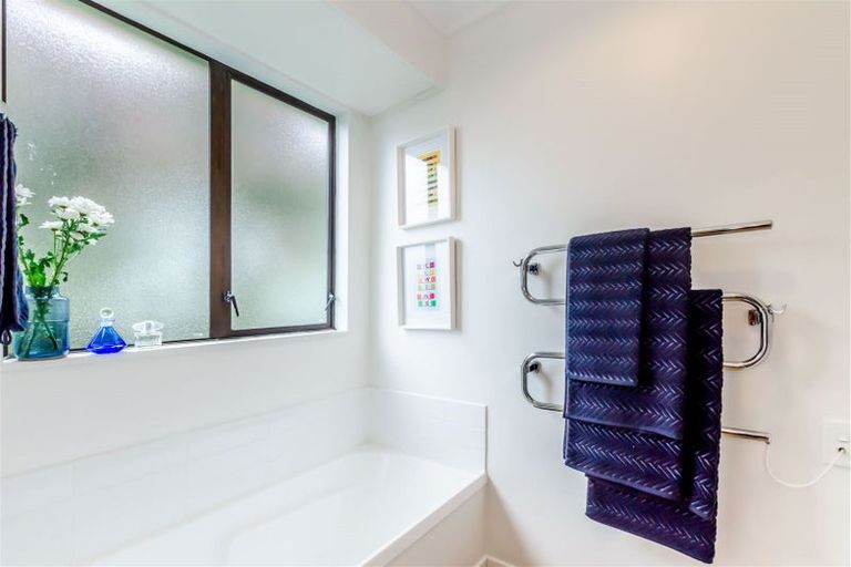 Photo of property in 39 Waimea Road, Waikanae Beach, Waikanae, 5036