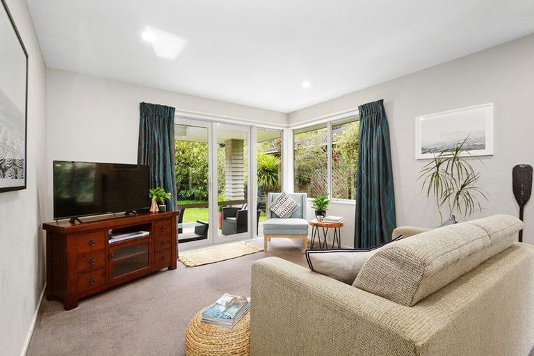 Photo of property in 6a Luckie Street, Tawa, Wellington, 5028