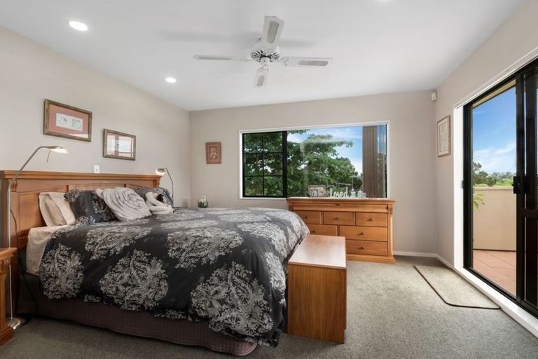 Photo of property in 22 Deep Creek Road, Torbay, Auckland, 0630