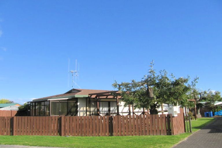 Photo of property in 23 Emerald Place, Papamoa Beach, Papamoa, 3118