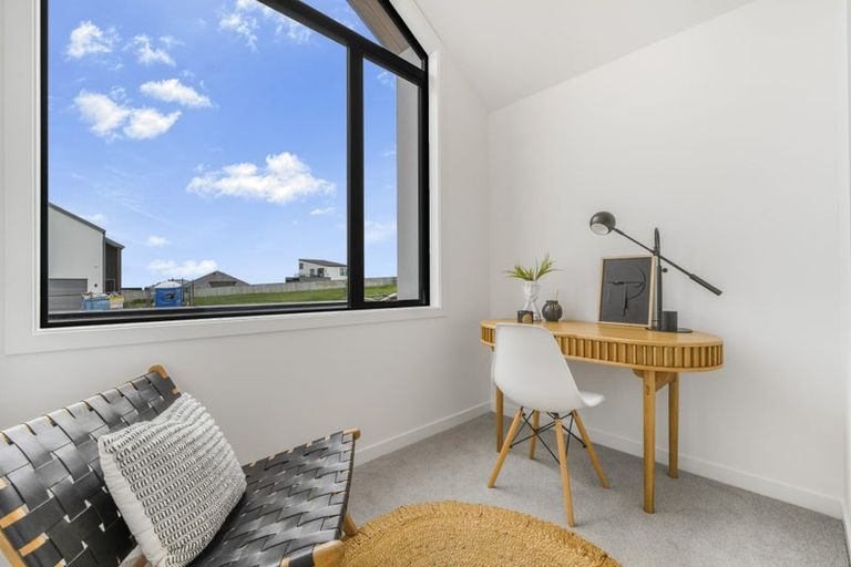 Photo of property in 198 Penruddock Rise, Westmorland, Christchurch, 8025