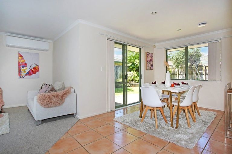 Photo of property in 8 Marlon Lane, East Tamaki, Auckland, 2016