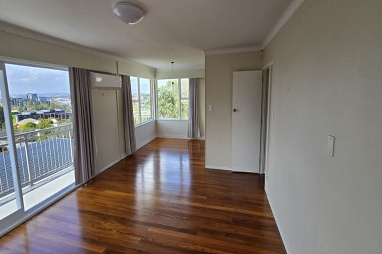 Photo of property in 12 Ruawai Road, Mount Wellington, Auckland, 1060