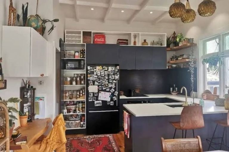 Photo of property in 1/3 Oates Road, Glen Eden, Auckland, 0602