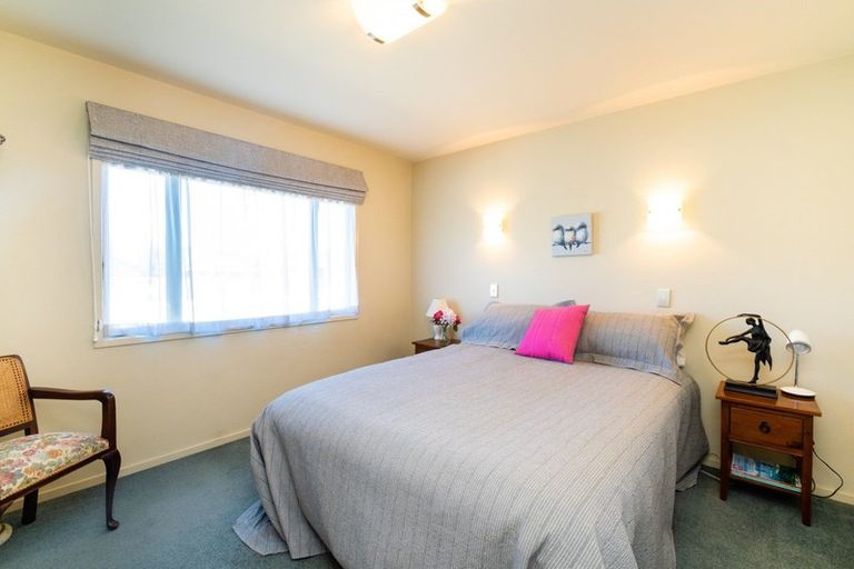 Photo of property in 1 Palmbrook Avenue, Havelock North, 4130