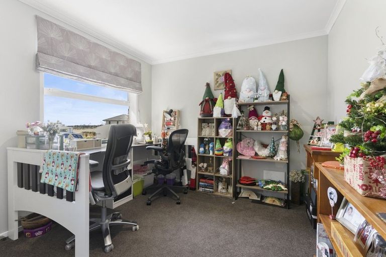 Photo of property in 43 Lakeside Terrace, Omokoroa, 3114
