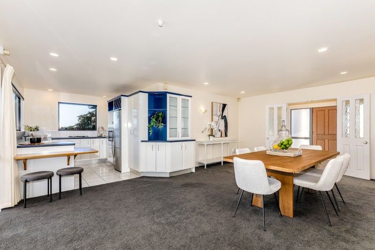 Photo of property in 5 Saint Elizabeth Heights, Normandale, Lower Hutt, 5010