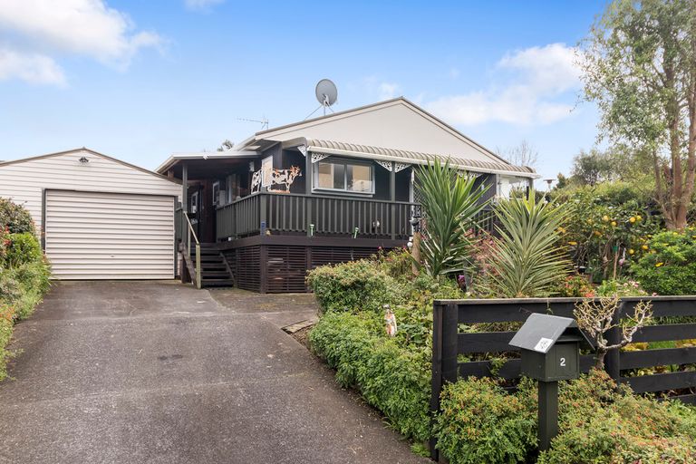 Photo of property in 2 Bellringer Road, Massey, Auckland, 0614