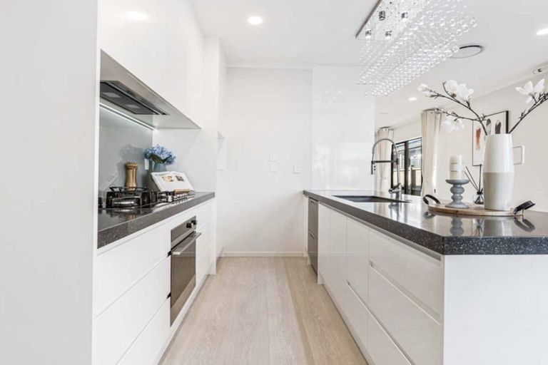 Photo of property in 62 Donegal Park Drive, Flat Bush, Auckland, 2019