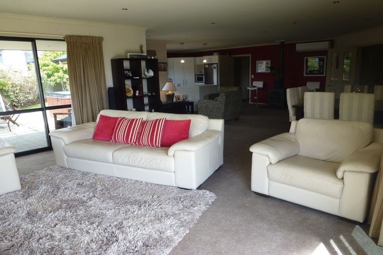 Photo of property in 18 Walnut Grove, Alexandra, 9320