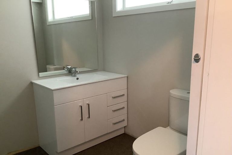 Photo of property in 11/10 Trevethick Grove, Woburn, Lower Hutt, 5010